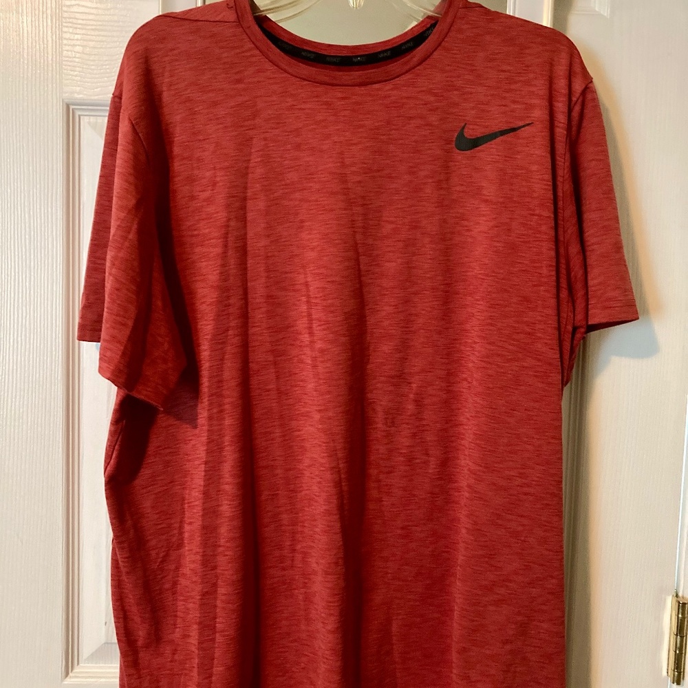 Mens Nike dri-fit tee shirt